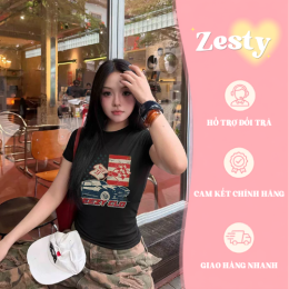 Mẫu mặc chụp thực tế Áo Croptop Nữ Zesty Racing Club Cotton Dáng Ôm